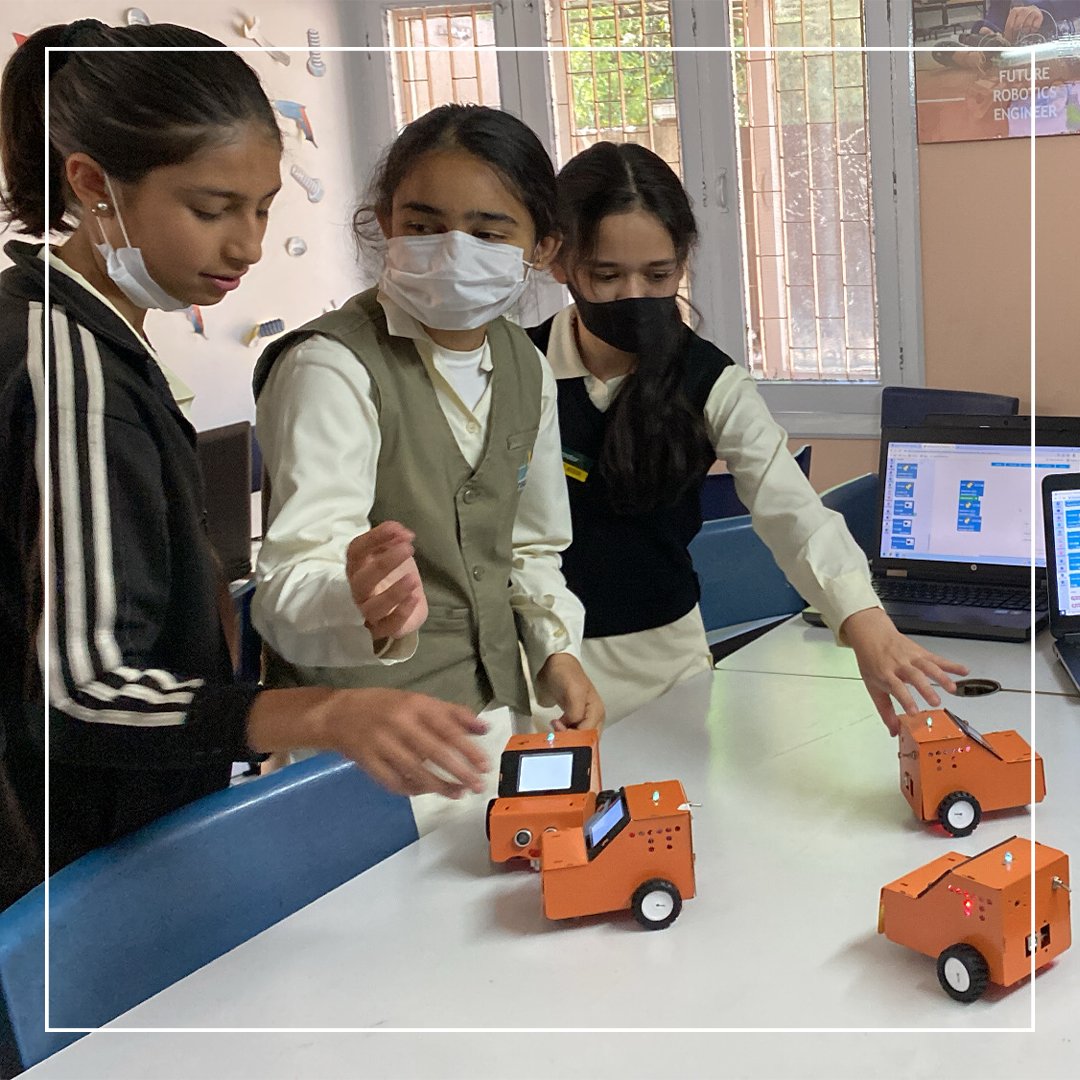 learnobots's tweet image. To give students at the school level exposure to the disciplines of STEAM, LearnOBots collaborated with ScholaNova to conduct a camp!

Sign your kids up for Weekend Camp&apos;22!

Contact us:
+92 335 1166116 | + 92 335 1166117
camps@learnobots.com
.
.
.
.
#LearnOBots #Education #STEM