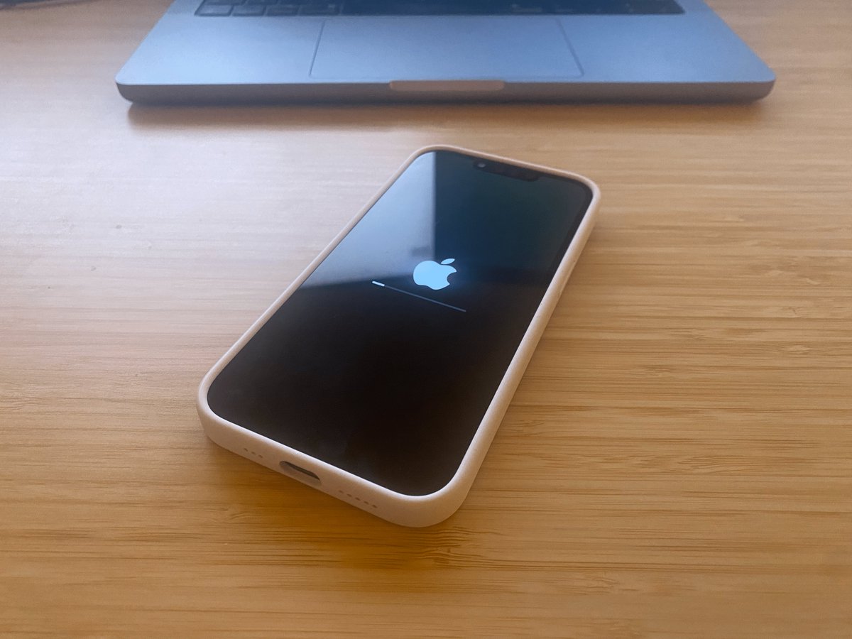 PhilipTrauner's tweet photo. update day! #iOS16 (fingers crossed that the release build fixes the navigation bar regressions introduced in beta 6 🤞) https://t.co/Ofu7Waalrs