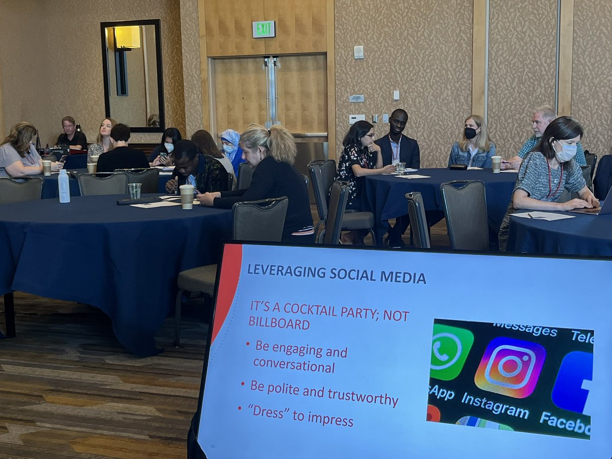 suzannegrant's tweet photo. Helping researchers tell their story on Twitter @AHAScience #AHAresearchleaderacademy https://t.co/pgTku1Sudd