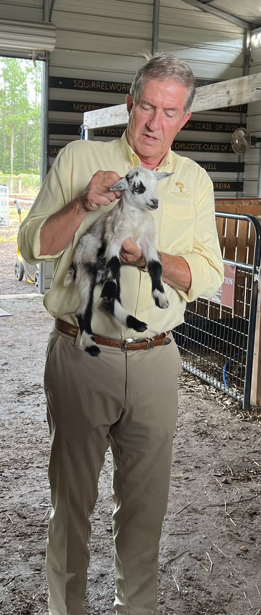 ARHSswampfox's tweet photo. Fox Ridge Farm on display today during @HughWeathers visit. #NoLimitsAR @TeamDDTwo @CTEinDD2 @bgibso32 https://t.co/OY9RDfyXJ7