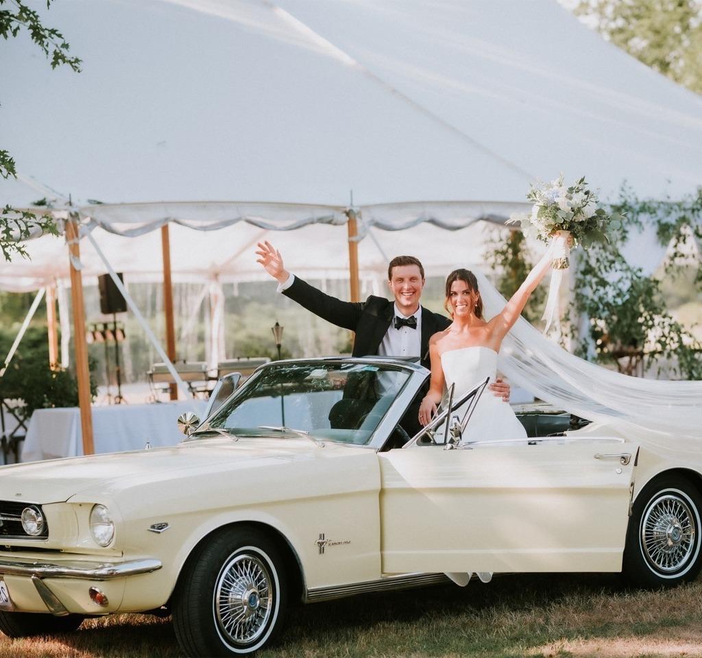 DellaBellaPhoto's tweet photo. Rhode Island Wedding Photography / Della Bella Photography / Shelter Harbor Inn
Della Bella Photography specializes in capturing those special portraits on your wedding day@shelterharborinn.
#theknot #weddingwire
#shelterharborinn #westerlyrhodeisland #charlestownri
#riweddi… https://t.co/FzXCPE3EA8
