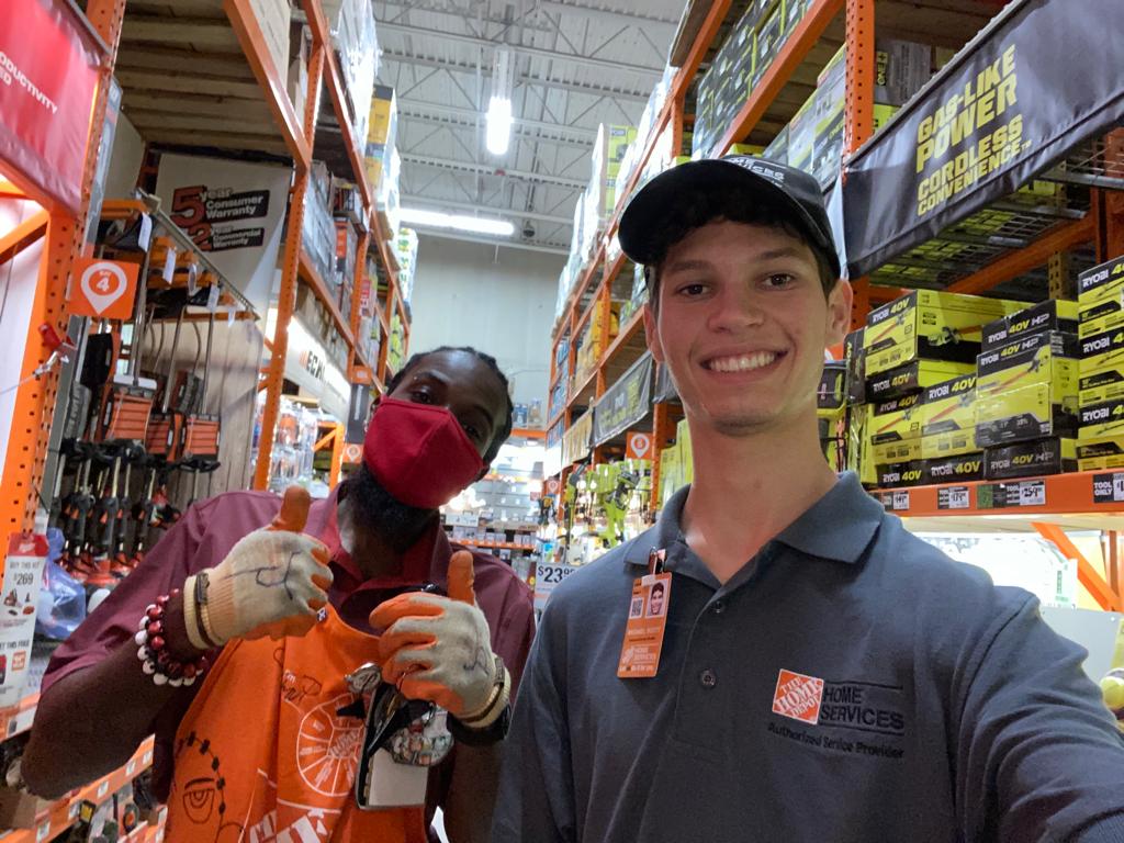 THDFenceCity's tweet photo. ⭐⭐⭐⭐⭐Thank you Michael for another successful MINI PK Training for our Home Depot associates in store #6356⭐⭐ ⭐⭐⭐
For more information please call 1-833-HD-FENCE for your FREE in-home estimate @homedepot6356  #MINIPK #fencing #homedepot #vinyl #pvc #fence https://t.co/yFRvz2eQk3