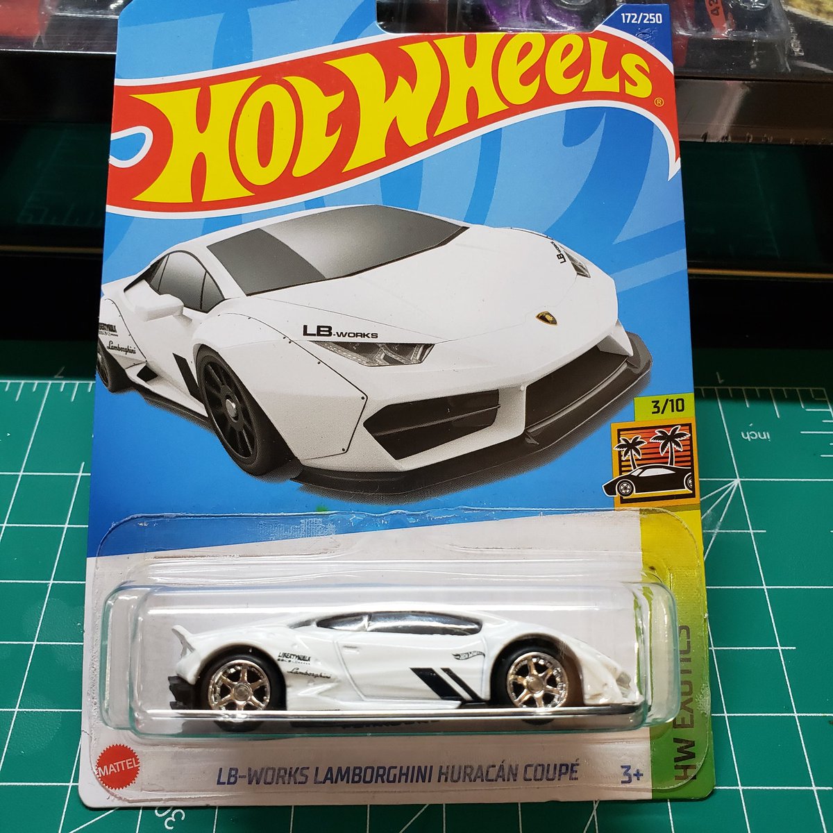 Macias15A's tweet photo. #wheelswap #maccustomz #hotwheels #hotwheelscollector #hotwheelscollections #diecastcollectors #diecastcollection #lambo https://t.co/btKGrf9BC5