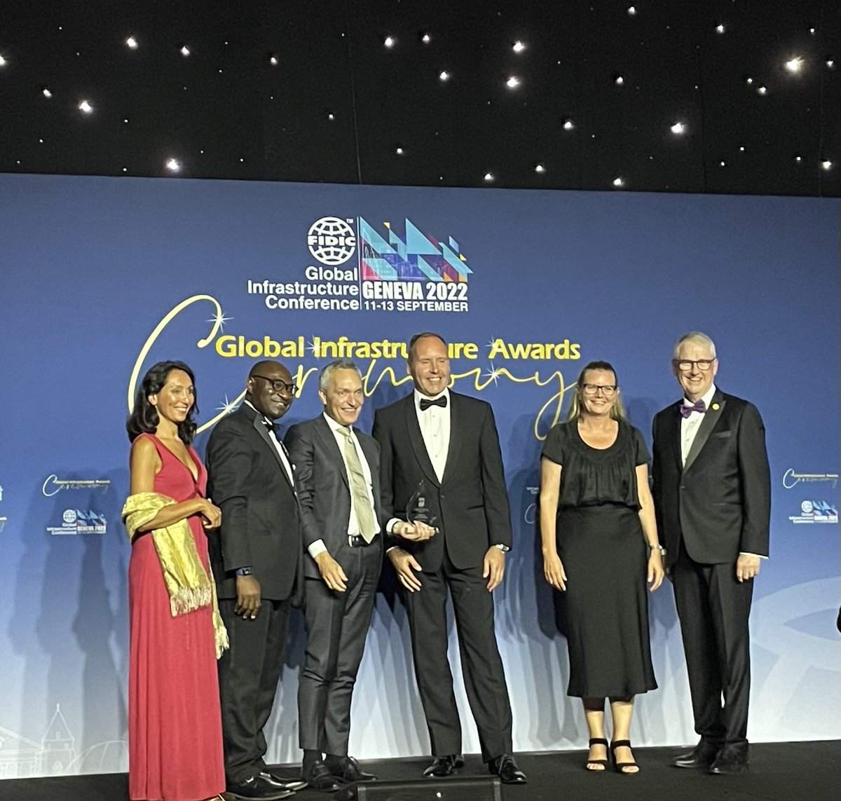 Yes! ⁦<a href="/FRI_Engineers/">@FRI_Engineers</a>⁩ vinder FIDIC Award 2022 for bedste Diversity &amp; Inclusion initiativ, med etableringen af FRI’s Forum for diversitet og ligestilling! ⁦<a href="/FIDIC/">FIDIC</a>⁩