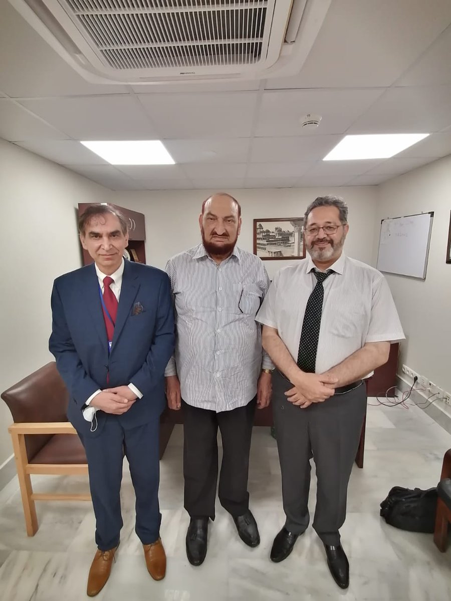 dr_yousafzai's tweet photo. Pleasure to have Prof Aziz Yousafzai & Prof Akhtar Sherin #KMUJ in my office.
Can't explain enough the excellent role of Prof Aziz in shaping my career as psychiatrist. He is an epitome of wisdom & sincerity.
Prof Akhtar,my best buddy- our journey goes back 25 yrs https://t.co/GH0I3ij9xc
