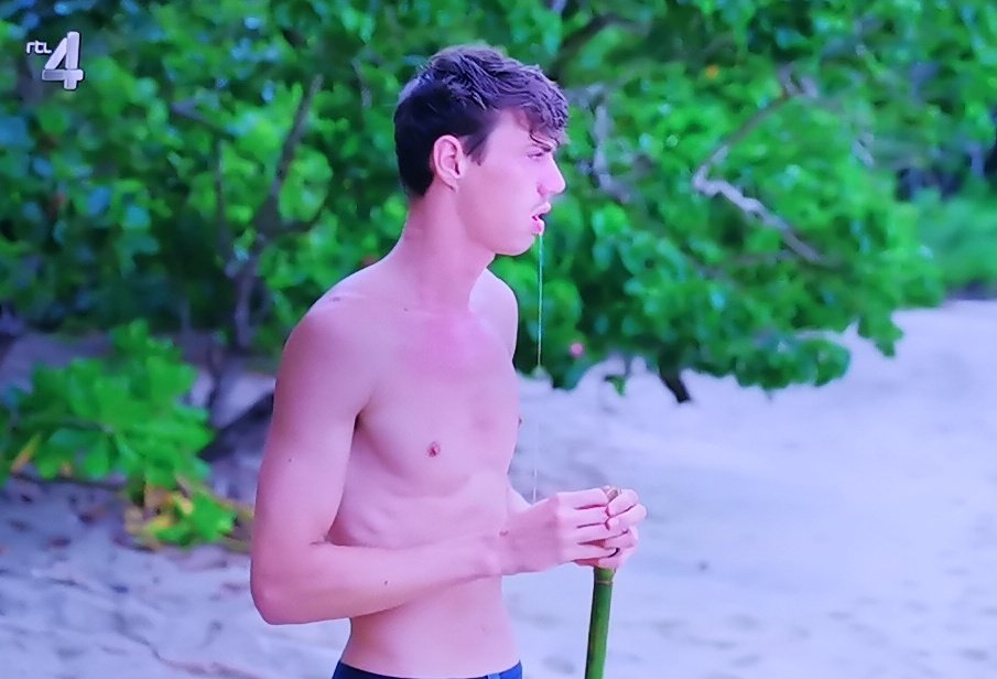 JoyceDFoto's tweet image. "Ons moeder zeej nog
Doe dat nou nie maar ik dee het toch"..... #Niek 🙈 #ExpeditieRobinson