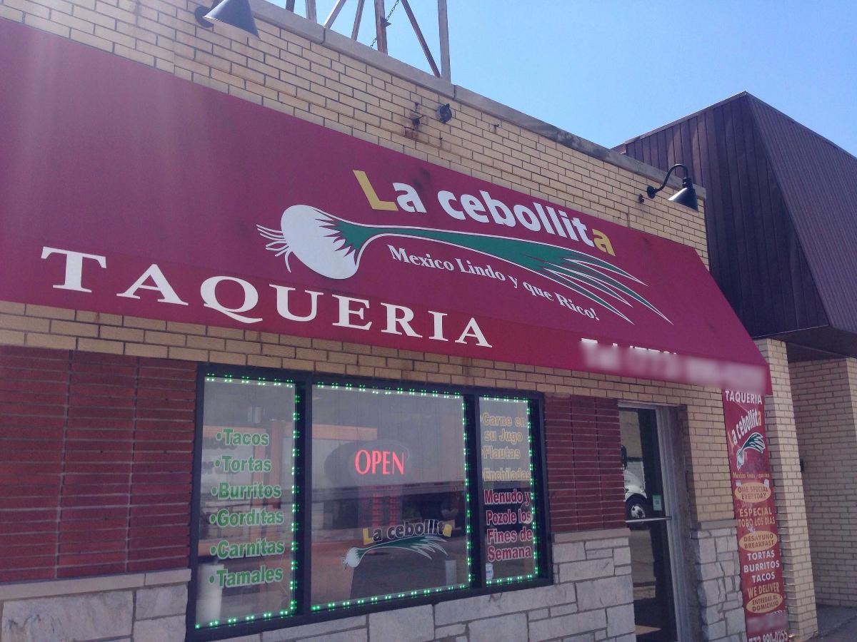 Customers rave about La Cebollita's delicious steak tacos and fresh rice and beans. Will they impress our #TacoFest2022 enthusiasts? Come to #TacoFest this weekend to find out!
#lakeview #lakeviewroscoevillage #thisislakeview #southportcorridor #festwiththebest