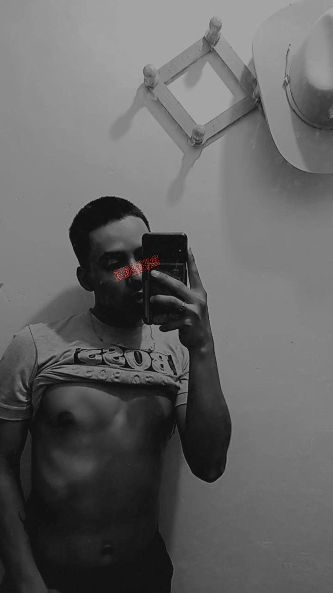 Martinmate21's tweet photo. #gay #gaymexican 🧡 https://t.co/Il0cUKntE7