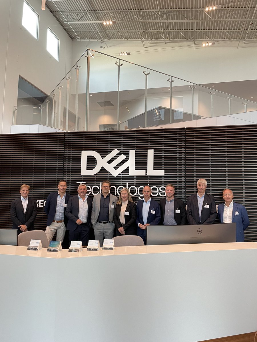 stesonst's tweet photo. Thanks for taking good care of us in #Austin today @DellTech @MichaelDell @AteaASA @JClarkeatDell https://t.co/asV79Fe4TM