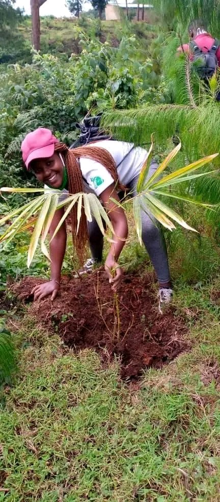 Sosoirad257's tweet photo. Mobilize and inspire
community to keep our environment clean should be everyone's task.
#goforit, #fridayforclimate, #fridayforfuture
#oneupactionkenya
#oneupactionburundi
#climatechange
#climatelive2021 https://t.co/ZW4d84pu5x