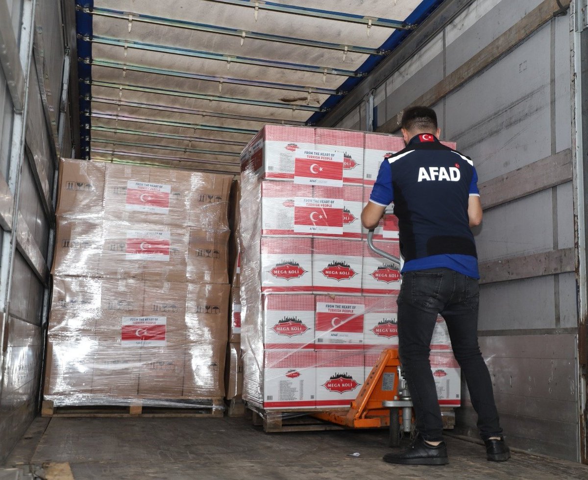 🇹🇷🇵🇰
Türkiye'den Kardeş Ülke Pakistan'a yardım eli...

📍Şırnak
📍Düzce