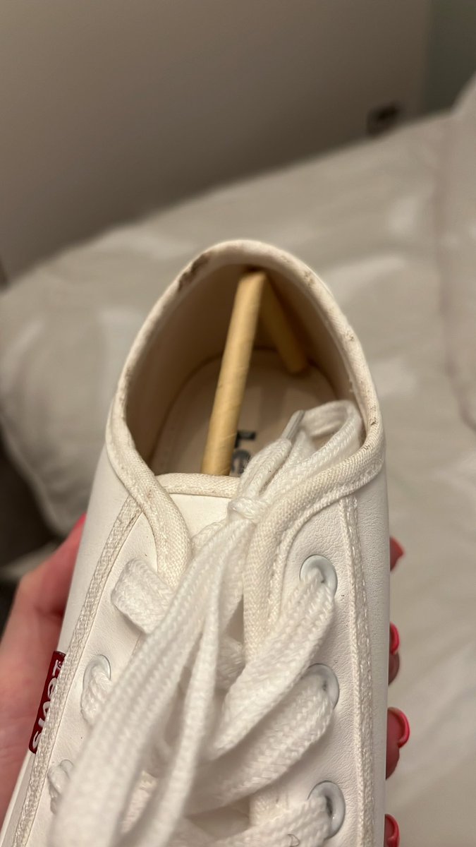 beckystephens_x's tweet photo. @ASOS don’t quite think these @Levis_UK shoes are brand new… https://t.co/bgD1GpLgXM