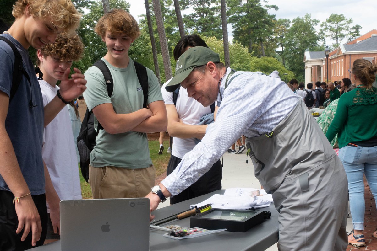 WestminsterATL's tweet photo. Campus was buzzing last Friday as the JanTerm Fair took over the quad. Upper School students went table to table to hear from faculty about the course offerings for #JanTerm23—with 44 total courses to choose from narrowing it down won't be easy! https://t.co/1yzMyc9bW8