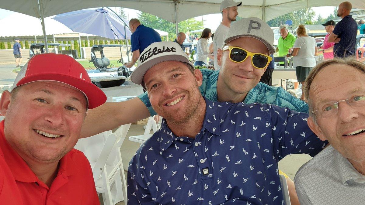 snocoliving's tweet image. Friday was such a great day. Every year, we are a sponsor at the #safewayfoundation's Pink the Rink Breast Cancer Awareness &amp;amp; Survivor Celebration event. I dedicated my round to my Grandma who is a survivor and turned 92 yesterday. We tied for 1st but lost on the 2nd tie breaker.