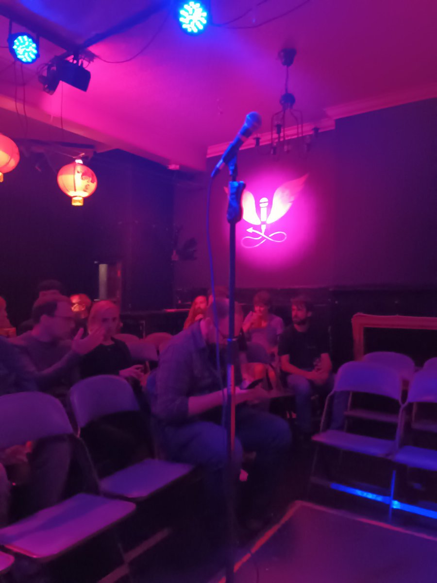 run4coffee's tweet photo. #StewartLee #BasicLee has jokes in it...tons of them...spread like marmalade over toast...great to see him up close this evening at the wonderful @billmurraypub @angelcomedy x https://t.co/1gz0jNmzuP