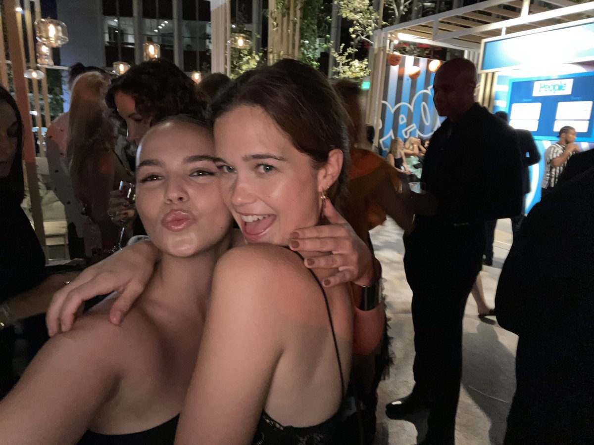 samslittlewhore's tweet photo. the crossovers we got lately 😵‍💫 https://t.co/vkm2CmMWYC
