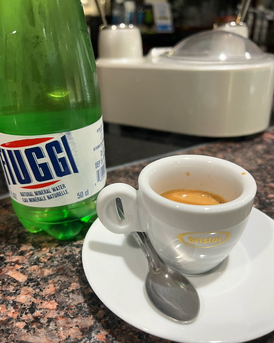 tonyatthetable's tweet photo. An #espresso at #CaffeRosalba in #NutleyNJ.  #caffe #Rosalba https://t.co/DRaQhnqEOp