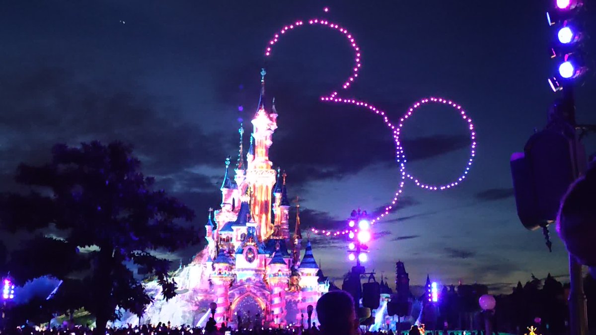 TeamCastagnet's tweet photo. Disneyland Paris 30 ans.
Disney D-Light.
@DisneylandParis
#DisneyDLight #ShowNocturne #30ansDisneylandParis #30ansdeMagie #DisneylandParis2022 #DisneylandParis30thAnniversary #DisneylandParis #Disney #DLP30 #DisneylandParis30 #DisneyParks #UnMondeQuiSIllumine (#Photo) (#Picture) https://t.co/u2HZRAEkTu