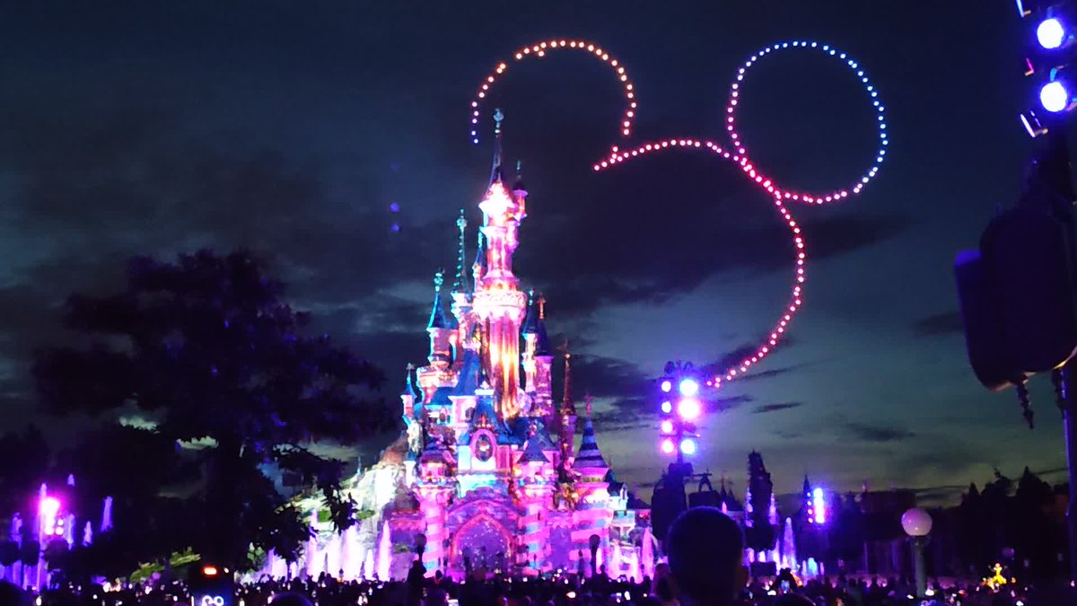 TeamCastagnet's tweet photo. Disneyland Paris 30 ans.
Disney D-Light.
@DisneylandParis
#DisneyDLight #ShowNocturne #30ansDisneylandParis #30ansdeMagie #DisneylandParis2022 #DisneylandParis30thAnniversary #DisneylandParis #Disney #DLP30 #DisneylandParis30 #DisneyParks #UnMondeQuiSIllumine (#Photo) (#Picture) https://t.co/u2HZRAEkTu