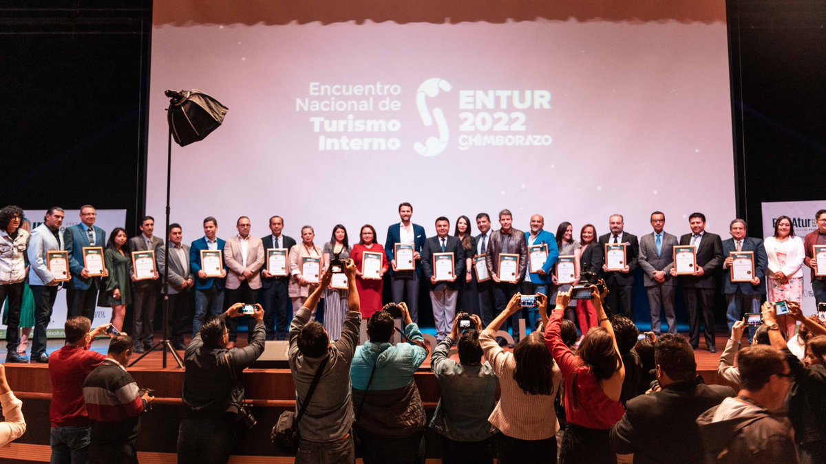 GoRaymi's tweet photo. En el marco del evento turístico #FONATUR2022, GoRaymi recibió el reconocimiento “Reinventando”. El CMO Diego López Olivares, recibió esta mención por la gran tarea realizada a favor del desarrollo turístico del Ecuador.
#HéroesDelTurismo #AllYouNeedIsEcuador #GoRaymi #Expo2020 https://t.co/pVy82DdnHc