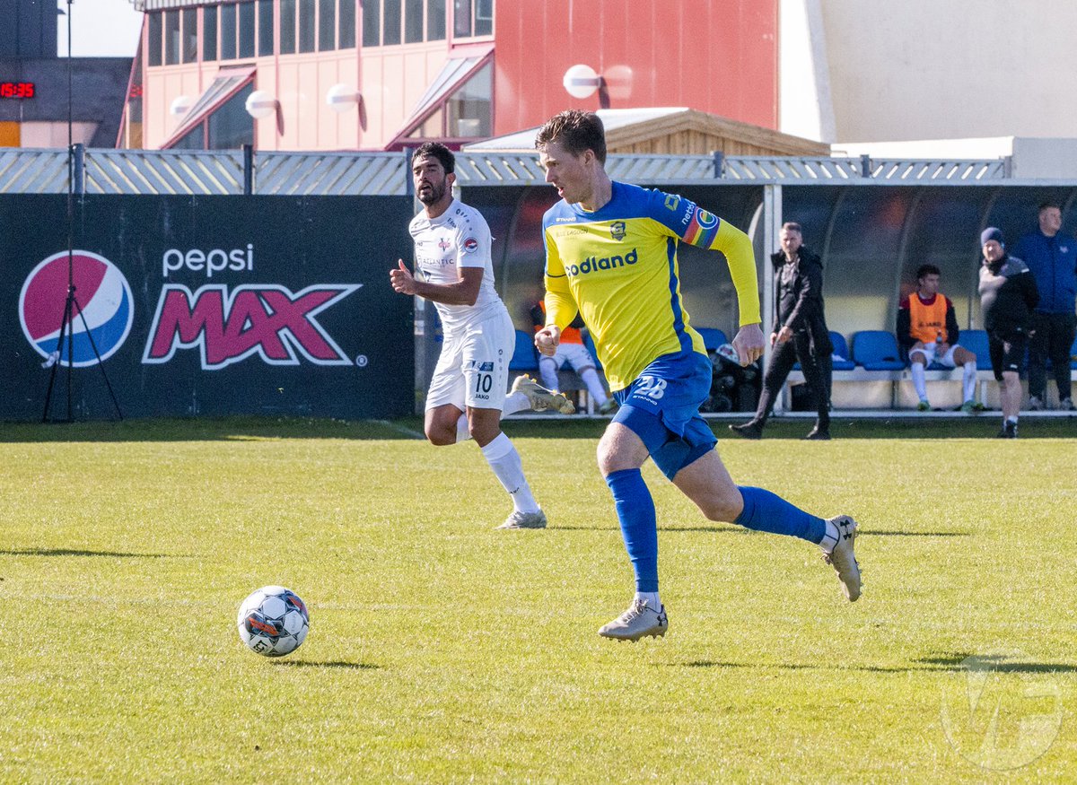 Aron Jó skorar 5⃣. leikinn í röð

Fyrirliðinn Aron Jóhannsson hefur verið sjóðheitur við markaskorun síðustu vikur. 

Á laugardaginn skoraði hann sitt 7 mark í #Lengjudeildin sumar í sigri gegn HK. Var það 5. leikurinn í röð sem Aron er á skotskónum. 🔥🔥🔥

💛💙