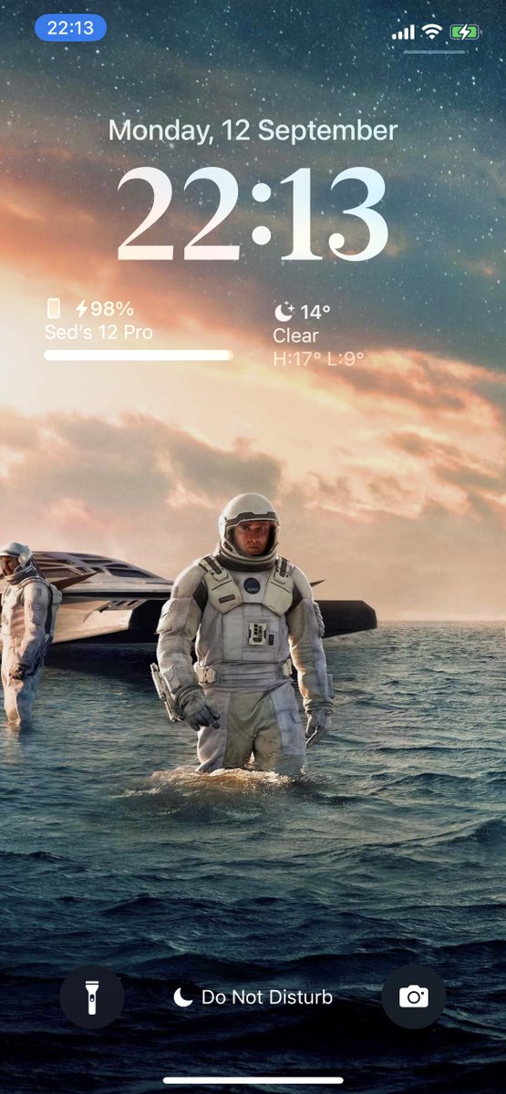 CinematicSed's tweet photo. Set the best movie of all time as my new wallpaper #iOS16 #intersellar https://t.co/AbW7CHUAM1
