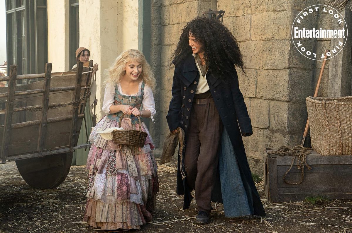 strongblacklead's tweet photo. Calling all Evers and Nevers.... Here's your first look at @kerrywashington &amp; @SofiaWylie in #TheSchoolForGoodAndEvil from @ew! https://t.co/fZe282yhAI
