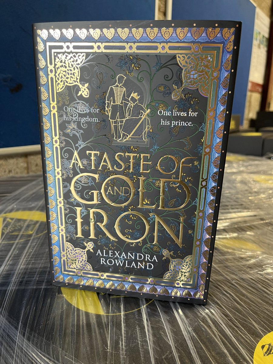 Giveaway 🥳

Been a while right?! 

To celebrate the launch of <a href="/_alexrowland/">Alexandra Rowland (Newsletter link in bio)</a>’s incredible new book, we are going to be giving 2 copies away! 

Please RT and comment with a 💚 to take part 🥳