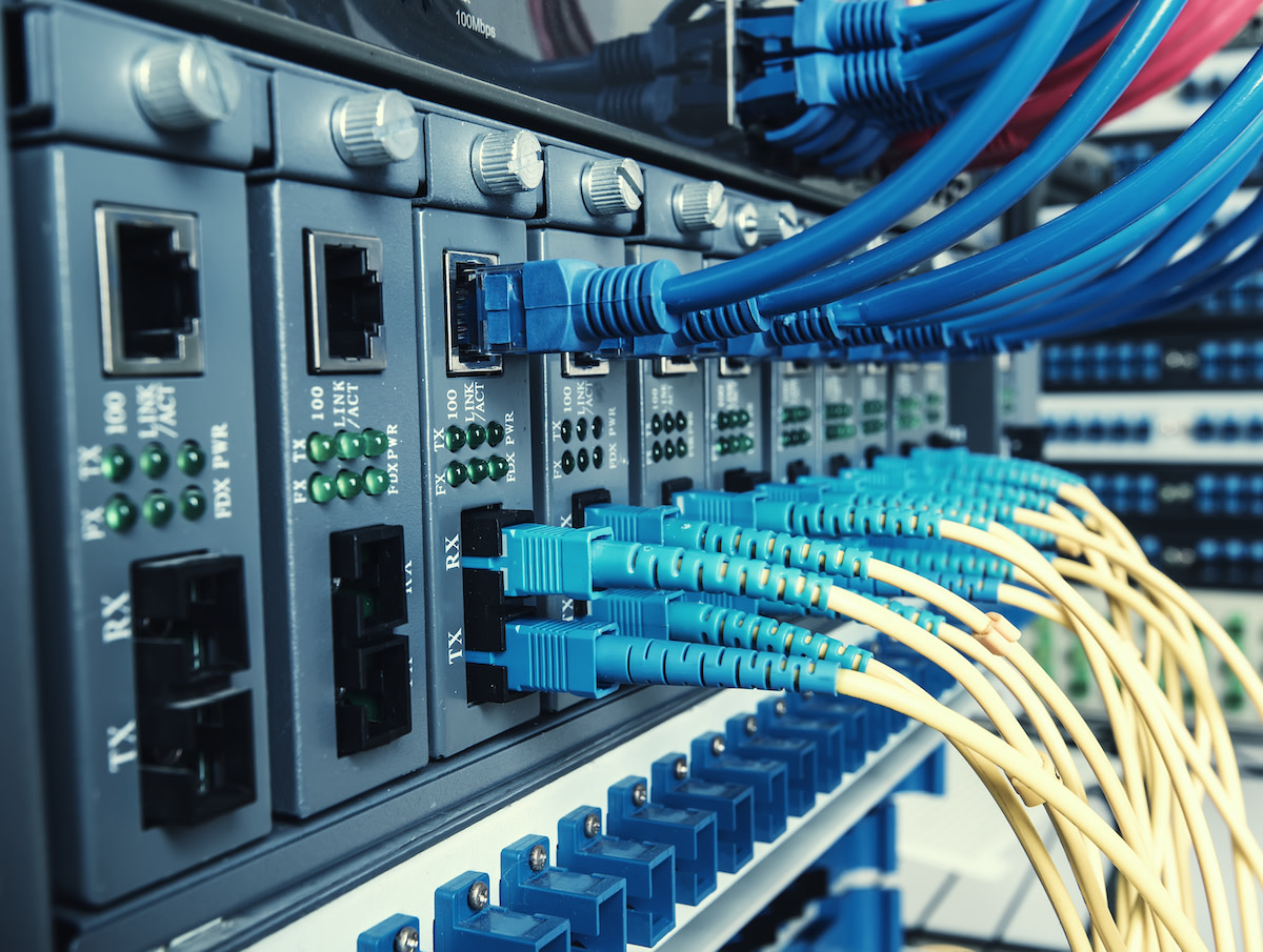 TNECD's tweet photo. Tennessee will award $447M in broadband infrastructure grants, helping 150,000+ unserved homes and businesses achieve better internet access.

Through this funding, broadband will be available to 36 grantees with 75 projects across 50+ Tennessee counties. https://t.co/Y3Jsd0dg0o https://t.co/8yTQGj8s6S