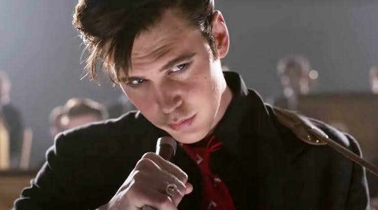 KritiSubah's tweet photo. @mattsmith_dw as #DaemonTargaryen 😘
@austinbutler as #ElvisPresley 😘
What a wonderful time to live in! 😍 https://t.co/fxVK58xyaR