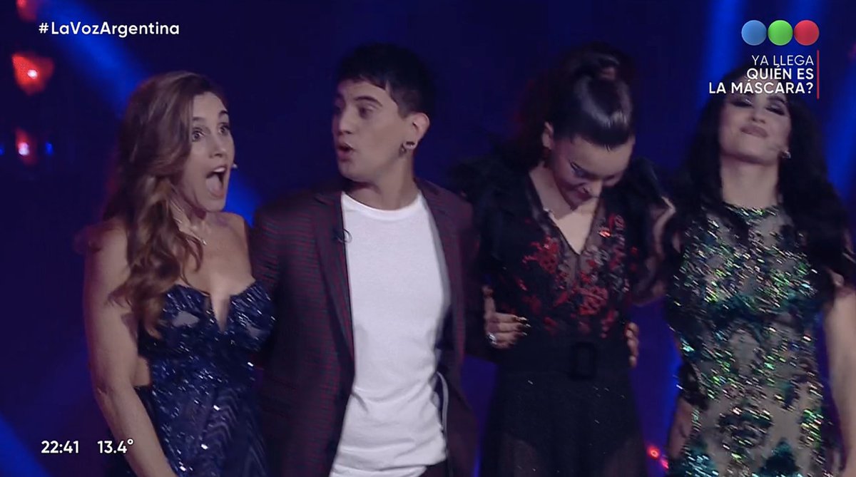 telefeone's tweet photo. El robo del siglo! #LaVozArgentina https://t.co/MjoMI6XwO0
