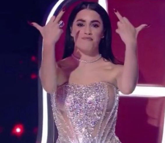 lucio_llano's tweet photo. No puede ser que Ángela no haya ganado, Posta no lo puedo creer , que broncaaa #LaVozArgentina #TeamLali https://t.co/xFHAOb7Wvf