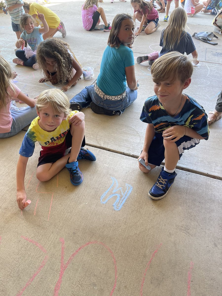 GosdinSarah's tweet photo. We had a great turnout at “Chalk the Walk!”Thank you @reed_pta! @Reed_Elementary https://t.co/hwg73bkXdP