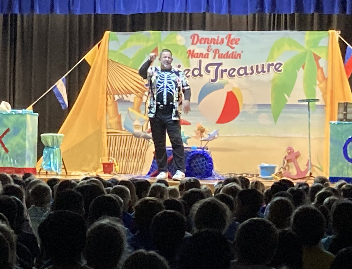 bbmsbronco's tweet photo. Dennis Lee Kindness Week Assembly at Liberty Part One! #possibilities2223 #OneLISD #LISDCulture https://t.co/Ge8BCClQuF