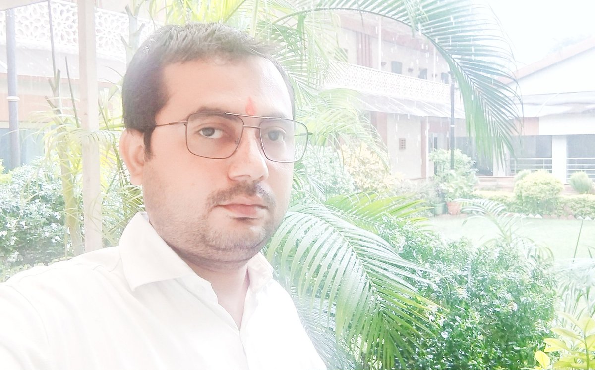 _अगर किसी ओर का दुःख देखकर आपको भी दर्द होता है,तो इसका मतलब है की आपकी आत्मा में परमात्मा विराजमान है।_
Good Morning💐