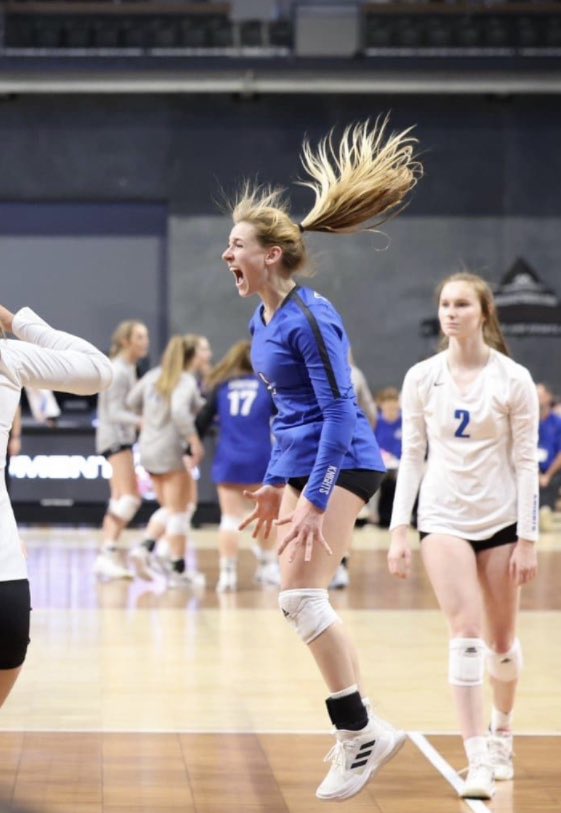 OG_Volleyball's tweet photo. This is how excited we were when we found out Gabby is on homecoming court. Vote for Gabby!! Congrats on being voted onto homecoming court!#OGVB https://t.co/rNGqym0E3i