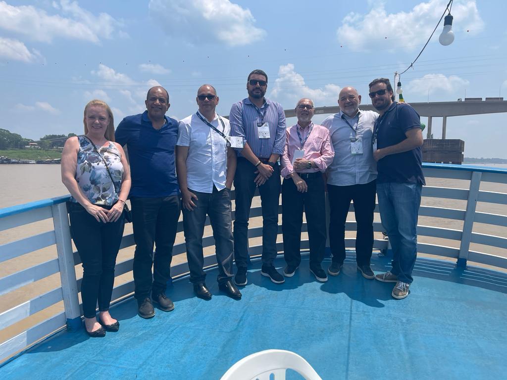 fenopoficial's tweet photo. Começou hoje o Norte Export 2022, realizado na sede da Federação das Indústrias do Estado de Rondônia (FIERO), em Porto Velho. Hoje, visita técnica em navegação ao porto organizado de Porto Velho (RO) e terminais privados da região.
#norteexport #brasilexport #fenop https://t.co/zvvoT9gjiJ