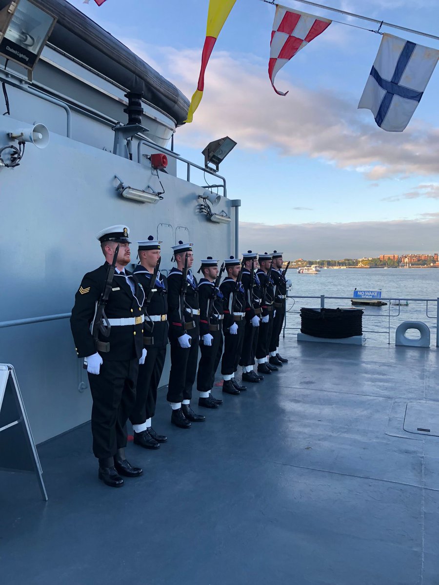 I travelled to Boston today on the occasion of the visit of Irish Naval vessel L.É. James Joyce to meet with the vibrant Irish Community here.

Thank you to Captain Cahalane, CG Laoise Moore, Commodore Moloney and the Irish community here for the warm welcome!
<a href="/IrelandBoston/">Irish Consulate Boston</a>
