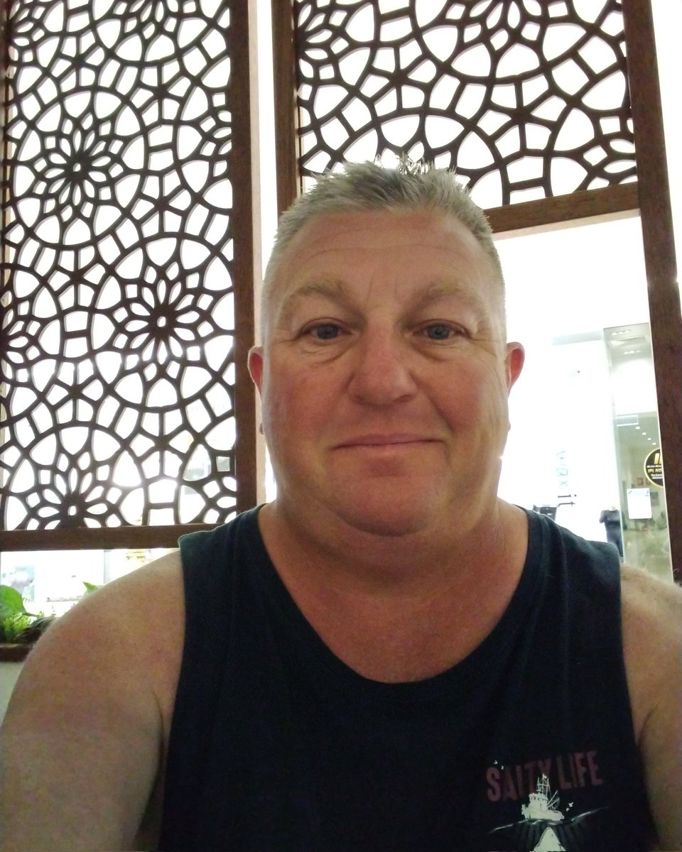 TonyDW48's tweet photo. Waiting for a Thai massage. https://t.co/anpq2nTaEZ