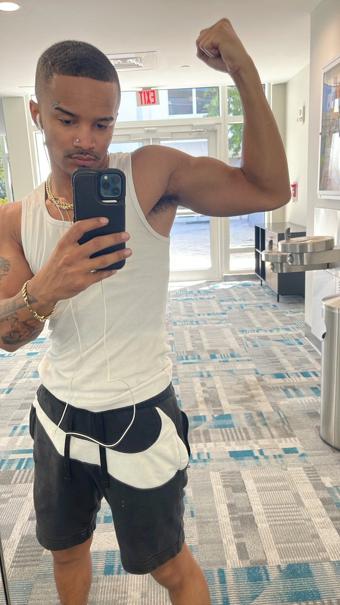 versaccepapi's tweet image. getting there