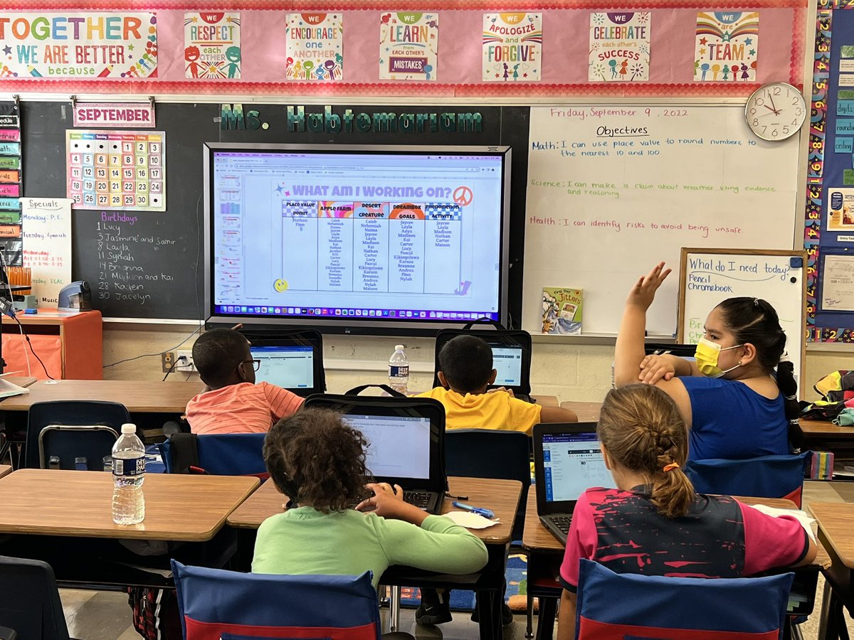 CHES_TAG's tweet photo. Ms. Habtemariam’s 3rd Grade Math Class is organized and ready for learning!!
#mathfocusboard #mathobjectives #mathsmallgroups #mathchoiceboard #mathmatters @capitolheightse @ches3rd #chesHabtemariam3 #tagbestpractices @PGCPSK5Math https://t.co/SxAyo67SGg
