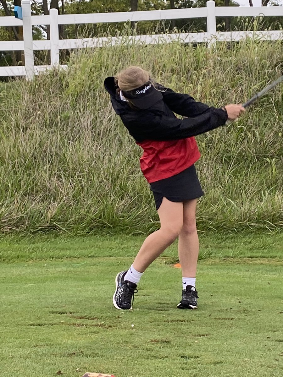 FranktonHS_Golf's tweet photo. The Lady Eagles (205) vs Hamilton Heights (214) faced some tough weather conditions at Bear Slide GC!
Bella Dean 44 co-medalist
Chloe’ Wenger 44 co-medalist
Kinsey Blackford 56
Launa Hamaker 58
Alyssa Finley 58
Lily Hall 66
Record 12-3
@hunt_Rob @FranktonAthleti @michelle_garmon https://t.co/yMQ2GGoxv2