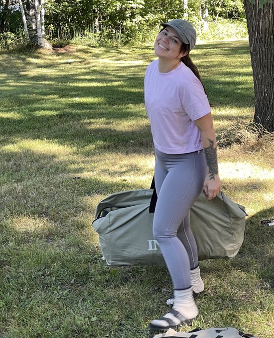 My man caught these precious candid moments while camping 🤣⛺️ https://t.co/6IuxyAGkbW