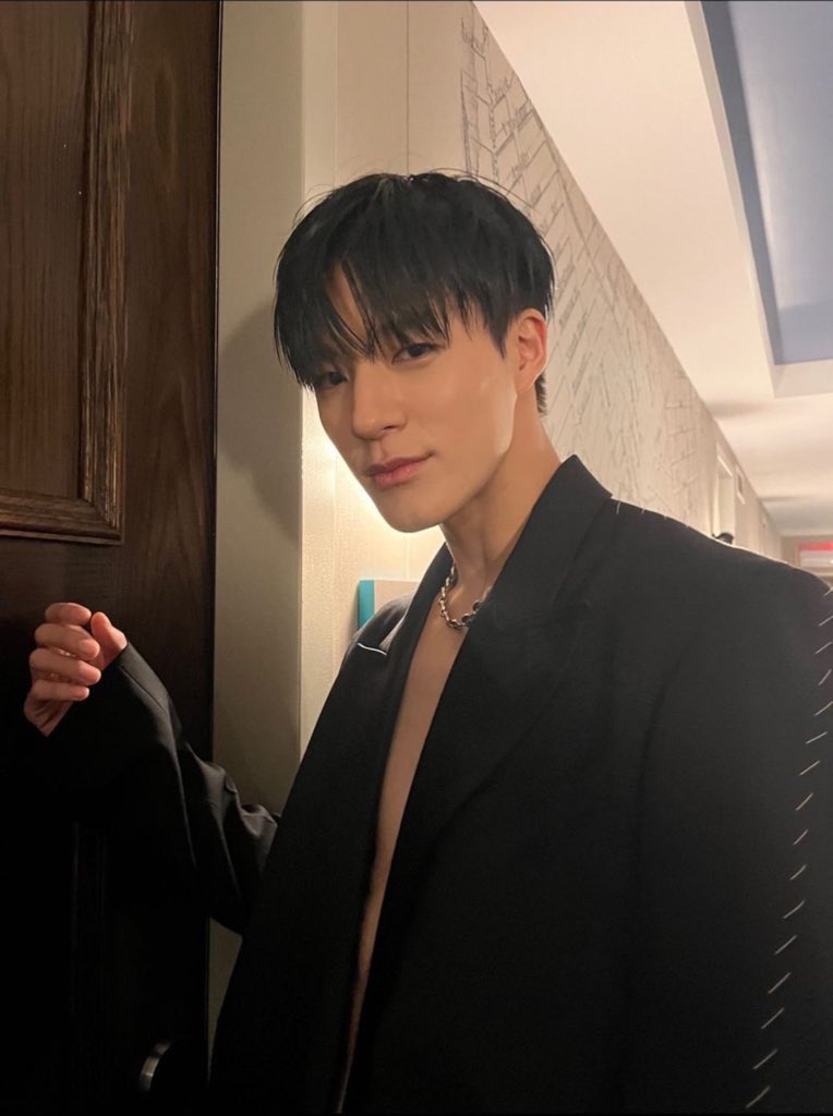 arkijeno's tweet photo. ₱100 gcash giveaway for jeno cutest most handsome boy on vogue world !! 🥹 

— rt this tweet &amp; follow me 
— make sure to reply: 

JENO ON VOGUE WORLD #JENOxVOGUE 

ends later at 11:59 pm 🥰 good luck! https://t.co/3BRJaQnyLG