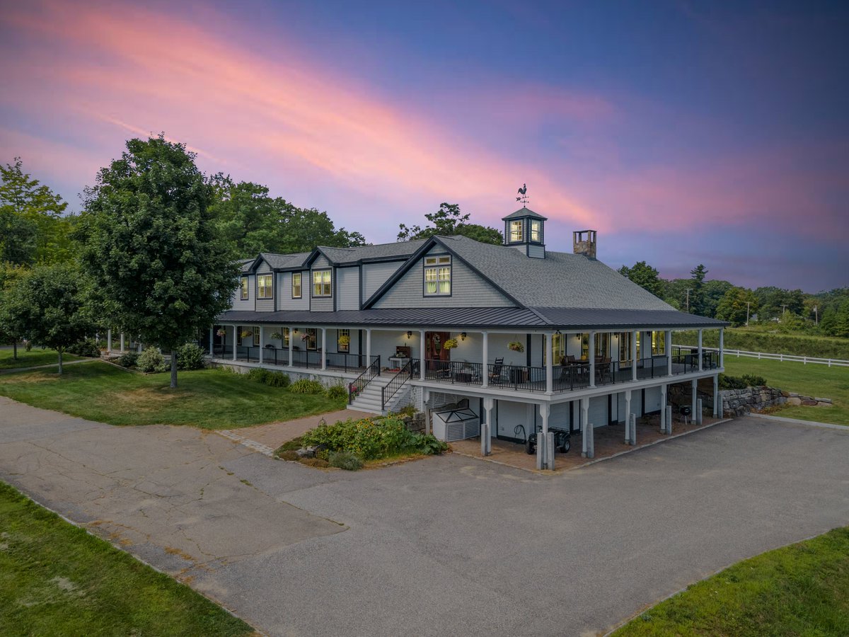 WolfReel's tweet photo. Hello Alpha Mondays! 

#allanwolf #wolfreel #alphamonday #interiordesign #architecture #dreamhome #hgtvhome #NHrealestate #NHrealty #newhampshire #VisitNH #brandingphotography #VisitNewHampshire #LakesRegionNH #IGNewHampshire #farmhousechic #NewHampshireFarmHouse #SanborntonNH https://t.co/eJwujF6Oyx