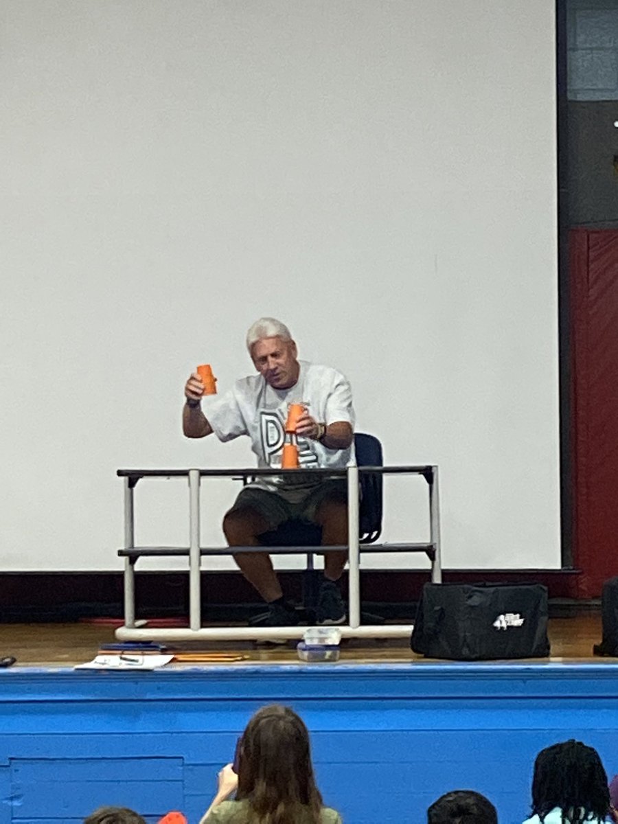 cgarrison5526's tweet image. Our Pandas kicked off their speed stacking unit today learning from the very best! 💙🐼💙
Mr. Haggard sure is fast!
#PVPandas #speedstacks #sportstacking @PVPandas