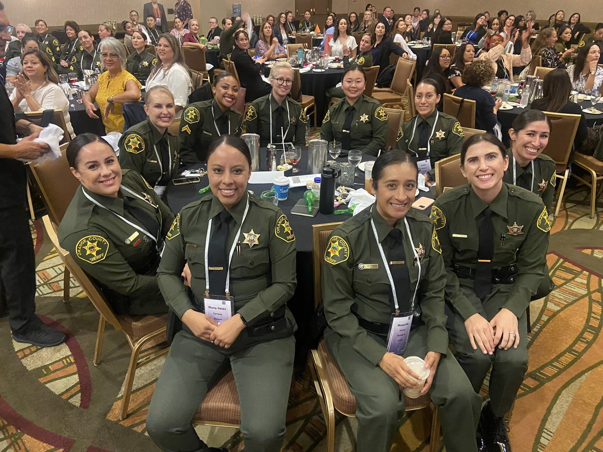 Jeff_Hallock's tweet photo. Shout out to all the @OCSheriff women on National Police Woman’s Day at the Woman Leaders in Law Enforcement Conference 🙌🏼 #Leaders #NationalPoliceWomenDay #WLLE https://t.co/AYeE05lPlL