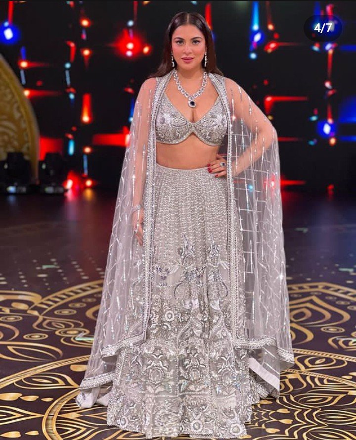 afnanalsayed6's tweet photo. Pretty 😍💙💙💙
#ShraddhaArya #sa #preeta #kb #ZRA2022 
@AryaSmilesa https://t.co/ZLWm2PhH1n