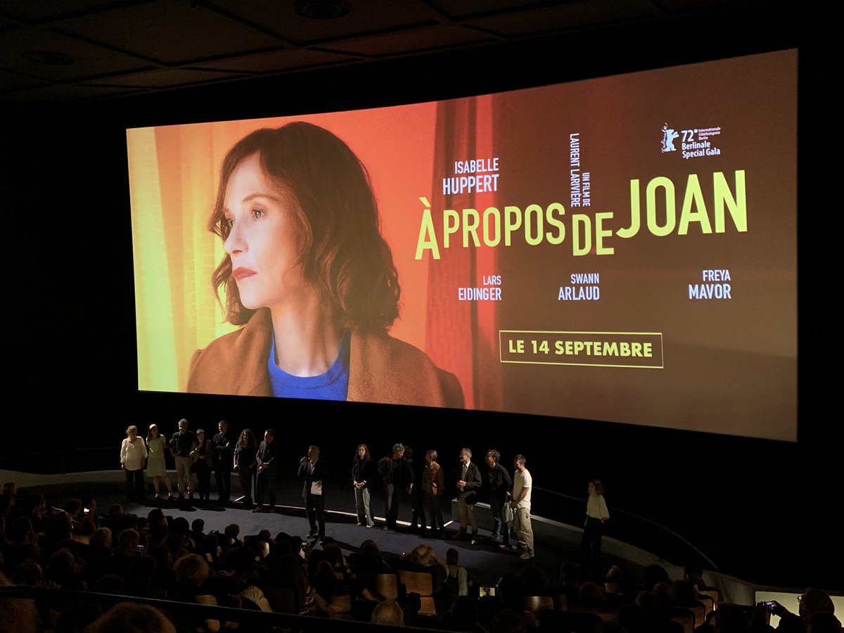Film 249 : #ÀProposDeJoan : ★★★★☆
Puissant et poétique à la fois. Ce film de Laurent Lariviere explore les souvenirs et les sentiments. Isabelle Huppert est étincelante, divine. Images, son, lumières très jolies. Du vrai bon cinéma.