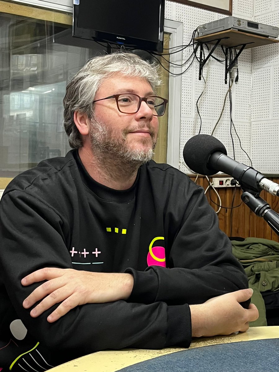 Conversamos con guitarrista y multiinstrumentista  <a href="/diego_janssen/">Diego janssen</a> que el próximo 18 de setiembre presentará el espectáculo “Loops &amp; Orquesta” a las 20hs en la sala Hugo Balzo. 
▶️ archive.org/details/2022-0…